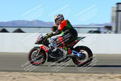 media/Jan-09-2022-SoCal Trackdays (Sun) [[2b1fec8404]]/Front Straight Speed Shots (1pm)/